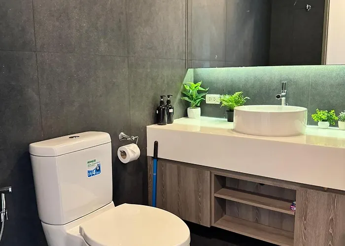 Apartamento Luxury 2 Bed 2 Bathroom Near Qsncc 400m Mrt Bangkok